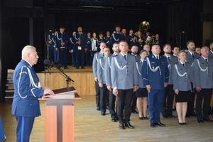 zdjęcie policjantów z uroczystości obchodów święta Policji w Bełchatowie.