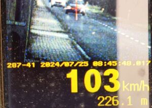 na zdjęciu wynik pomiaru prędkości.