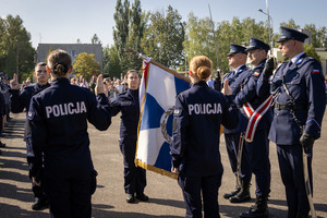 policjanci w czasie ślubowania.