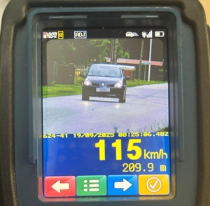zdjęcie pomiaru prędkości pojazdu.