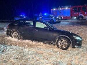 Na zdjęciu pojazd uczestniczący w zdarzeniu.