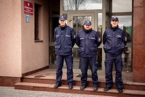 Trzech dzielnicowych z Posterunku Policji w Kleszczowie.