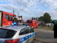 policjanci na msc. wypadku drogowego w miejscowości Wypychów